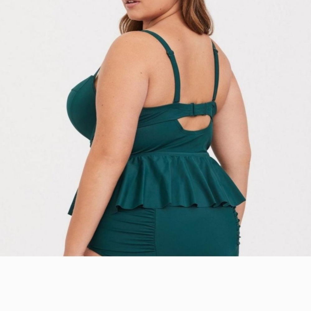Torrid Green Midkini Flutter Peplum Swim Top Sz 4 - Picture 6 of 6